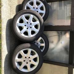 メルセデスベンツ のタイヤ（数ヶ月間使用）とホイールのセット。スポーツカー。 メルセデスベンツ のタイヤ（数ヶ月間使用）とホイールのセット