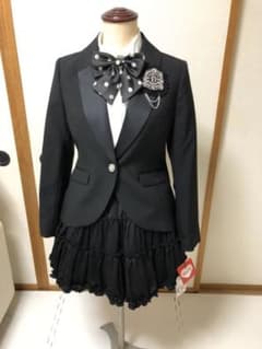 卒業式 女の子 スーツのサムネイル