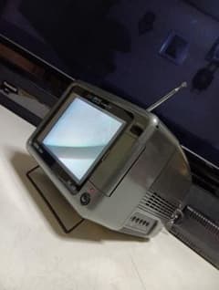 希少 JERICHO MODEL J-610 6インチ ブラウン管 カラーテレビ - メルカリ