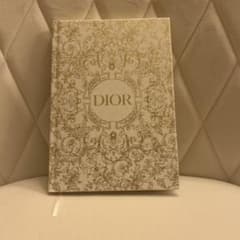 Diorノートのサムネイル