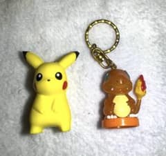 ポケモン ピカチュウ ソフト人形 ヒトカゲ キーホルダー セット - メルカリ