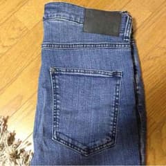 H&M スキニージーンズ W32のサムネイル