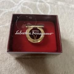 Salvatore Ferragamo ガンチーニ スカーフリングのサムネイル