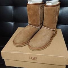 るいーじ様☆未使用・UGGムートンブーツ☆のサムネイル