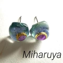 ハンドメイド レジン ピアス パープル＆ブルー - メルカリ