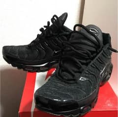 NIKE スニーカーのサムネイル