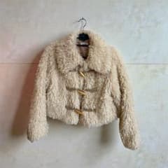 Treat ürselfのテディベア ボアショートジャケットのサムネイル