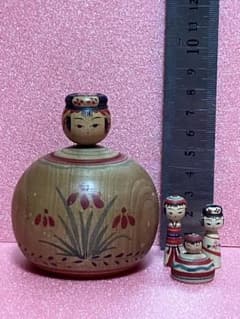 1990年代 新山真由美 弥治郎系伝統こけしのサムネイル