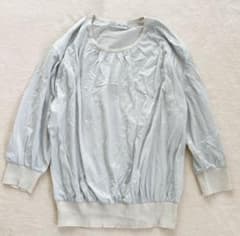 Kae Maeda Embroidered Design Three-Quarter Sleeve Cut and Sew Top, Size L, Light Gray