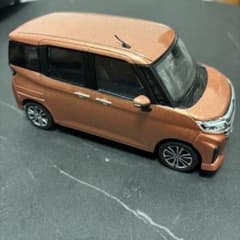 トヨタ 新型アクア 後期型 ミニカーカラーサンプル マッドバス【非売品