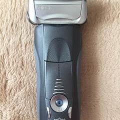 値下げ BRAUN Series7 アルコール洗浄機付きのサムネイル