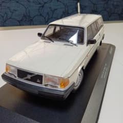 VOLVO 240 GL Break 1986 限定版 18分の1　スケールのサムネイル