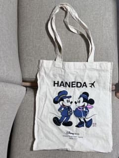 Disney Store HANEDA トートバッグ＆アクリルキーホルダーのサムネイル