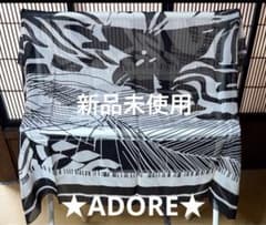 【新品未使用】ADORE アドーア シルクシフォン 大判スカーフ 新品未使用】ADORE アドーア シルクシフォン 大判スカーフ - メルカリ