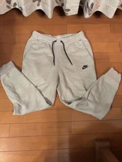NIKE テックフリース　パンツのサムネイル