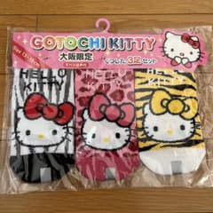 新品　大阪限定　ハローキティ 靴下のサムネイル