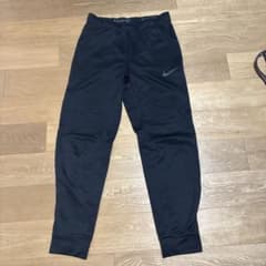 NIKEストレッチパンツのサムネイル