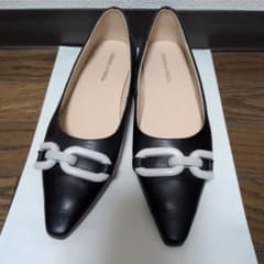 Odette e Odile チェーンモチーフ パンプス ブラックのサムネイル