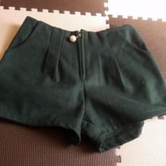 ショートパンツのサムネイル