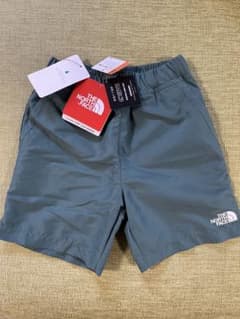【新品】ノースフェイス⭐️キッズ水着 110  カーキのサムネイル