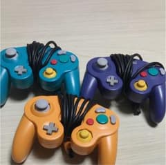 ゲームキューブコントローラー3つのサムネイル