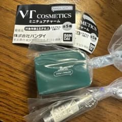 ガチャガチャ　ミニチュアCICAのサムネイル