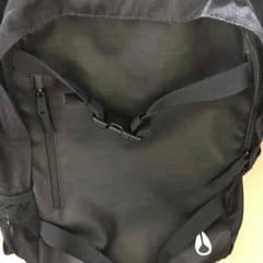 ニクソンリュックのサムネイル