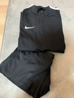 ナイキトレーニングウェア上下セット　サッカーのサムネイル