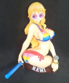 ワンピース ナミ ビキニ フィギュア H.O.O.K - メルカリ