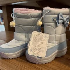 新品未使用　アリサナ　スノーブーツ キッズ　雪遊び 撥水 防寒のサムネイル