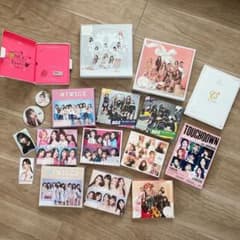 TWICE CD DVD セット　まとめ売り(おまけ付き)のサムネイル