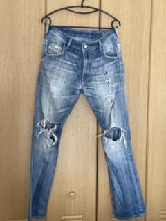 DIESEL ライトブルーダメージデニムのサムネイル