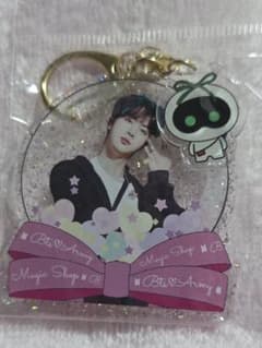 BTS JIN ジン アクリルキーホルダーのサムネイル