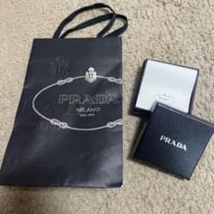 PRADA ギフトバッグとボックスセットのサムネイル