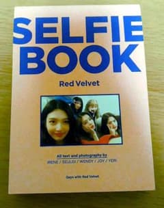 Red Velvet   SELFIE BOOKのサムネイル