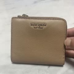 kate spade ベージュ 二つ折り財布のサムネイル