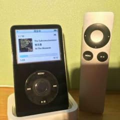 よしを様専用 iPod classic 30GB ほか付属品つきのサムネイル