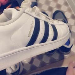 adidas スーパースターのサムネイル