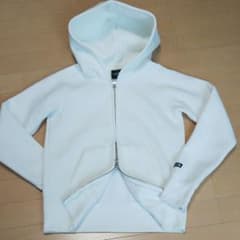 ザ ノースフェイス  真っ白パーカー美品のサムネイル
