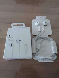 新品　アップル 純正 イヤホン EarPods ライトニングのサムネイル