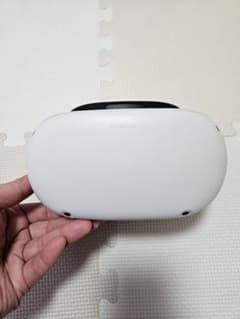 Oculus Quest 2 VRヘッドセット(128GB)とコントローラーのサムネイル