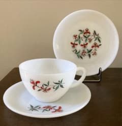 Fire-kingファイヤーキング ＊ハニーサックル＊カップ&ソーサー