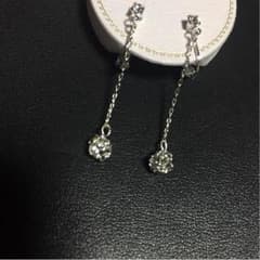 イヤリングのサムネイル