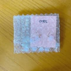 ピアスのサムネイル