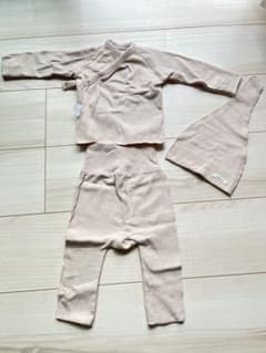 韓国子供服　peekaboo ベビー服 セットアップ 帽子付きのサムネイル