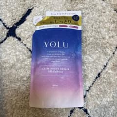 YOLU カームナイトリペアシャンプーのサムネイル