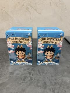 POP MART LABUBUワンピース フィギュア 2個セットのサムネイル