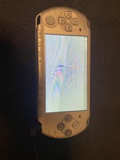 PSP3000シルバー　ジャンク品のサムネイル