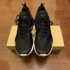 NIKE エアマックス270のサムネイル