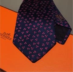 ＊ぶー夫様 専用＊エルメス ネクタイ ハートのサムネイル